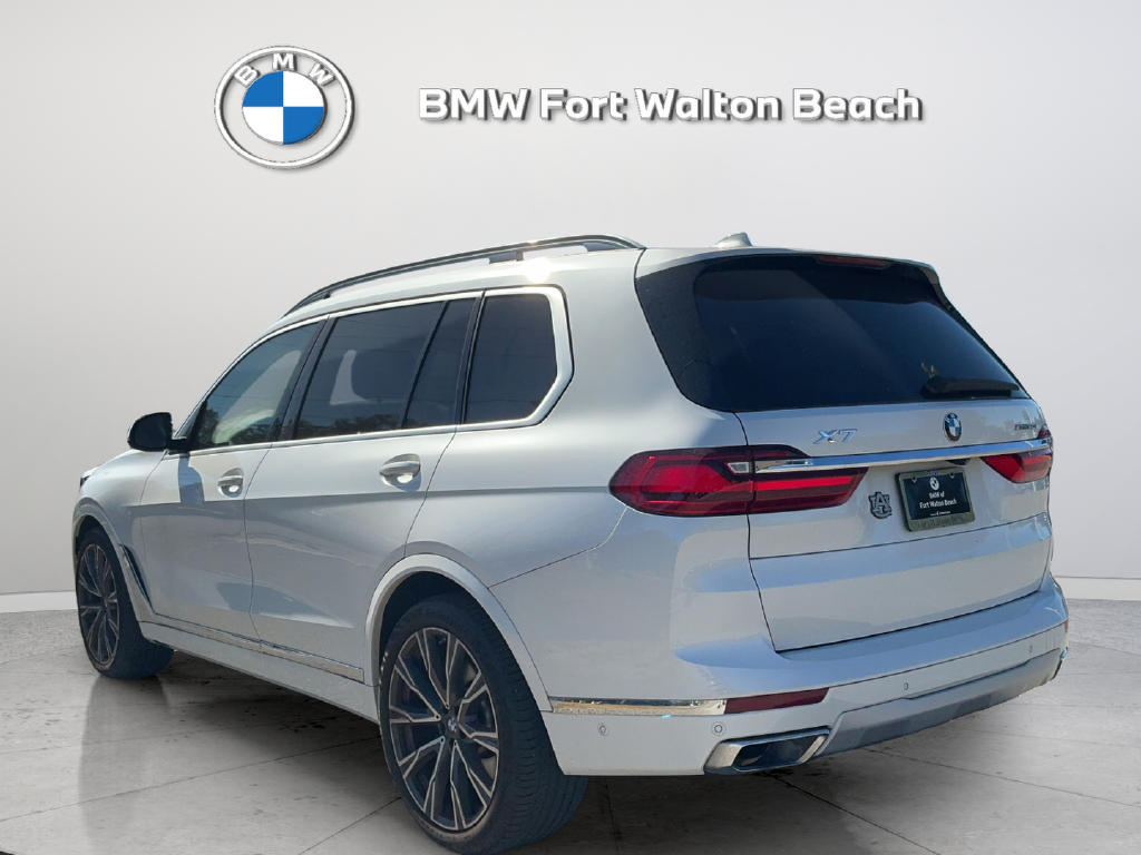 Used 2022 White BMW xDrive40i image 7