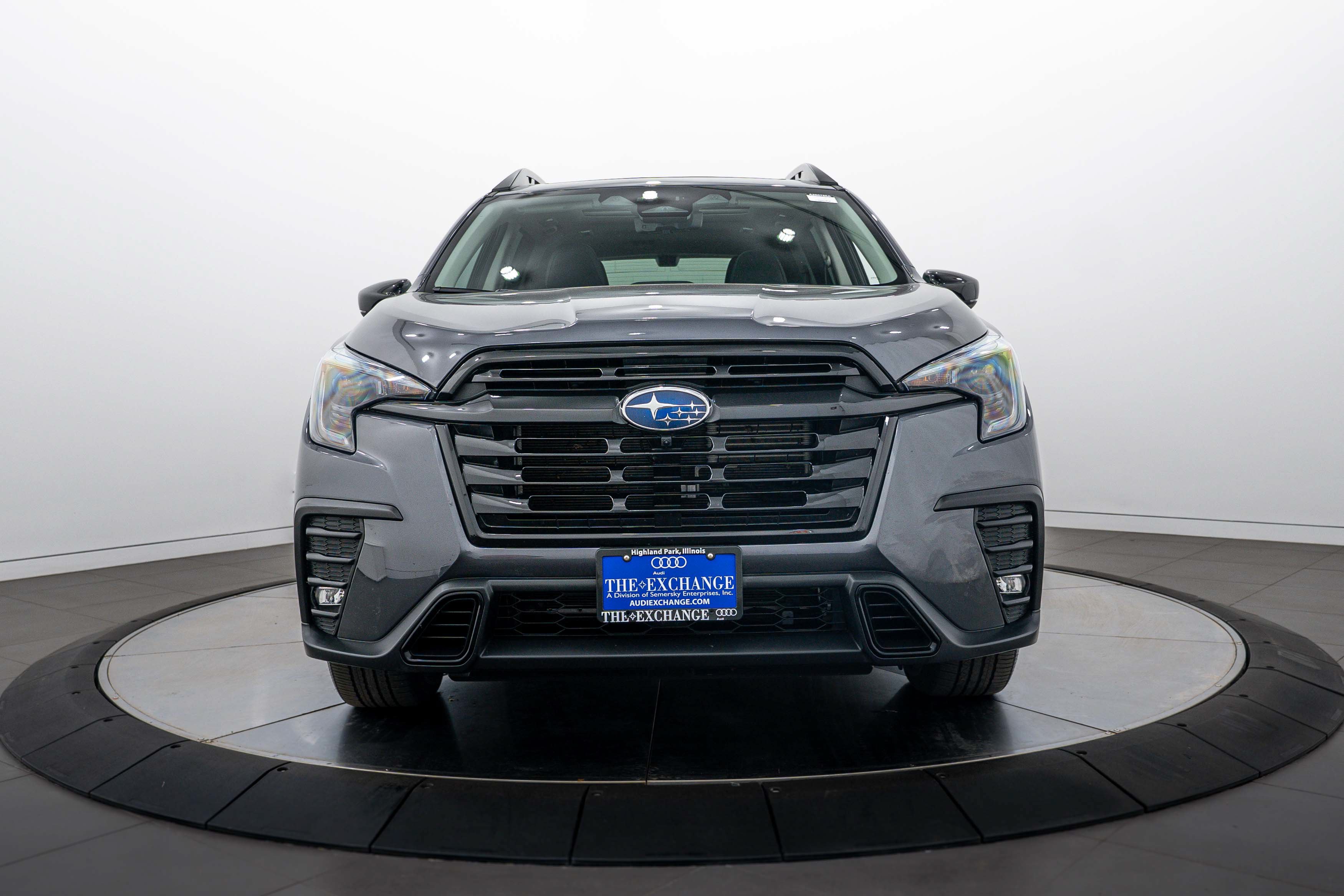 Used 2025 Magnetite Gray Metallic Subaru Onyx Edition Touring image 25