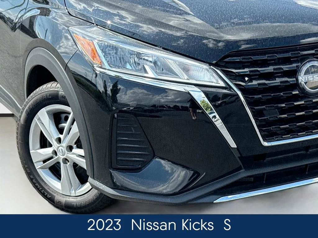 Used 2023 Black Nissan S image 11