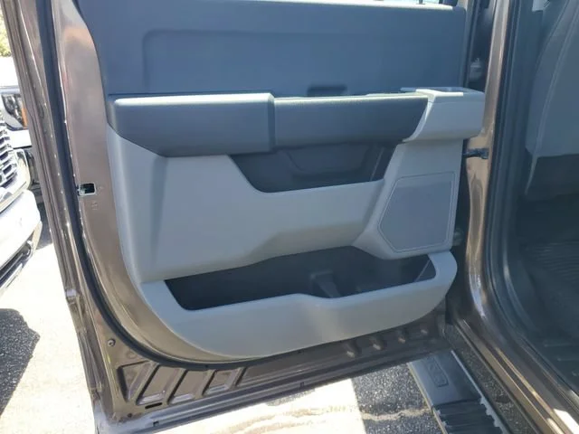 Used 2023 Stone Gray Ford XL image 24