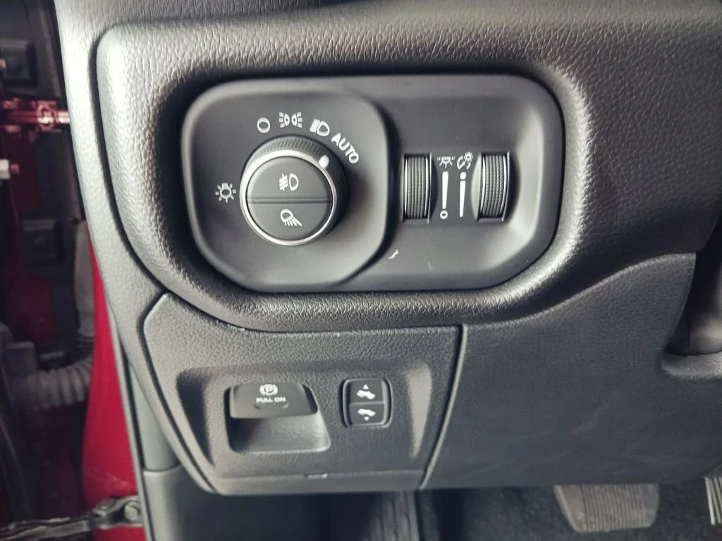Used 2025 Red Ram Laramie image 36