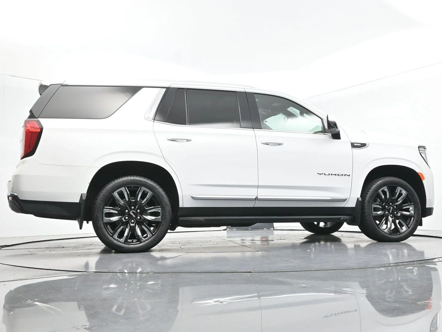 Used 2021 Summit White GMC SLT image 55