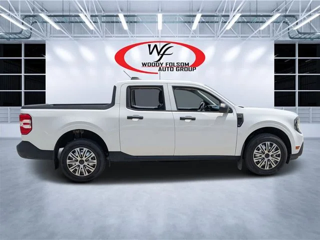 Used 2025 White Ford XL image 2