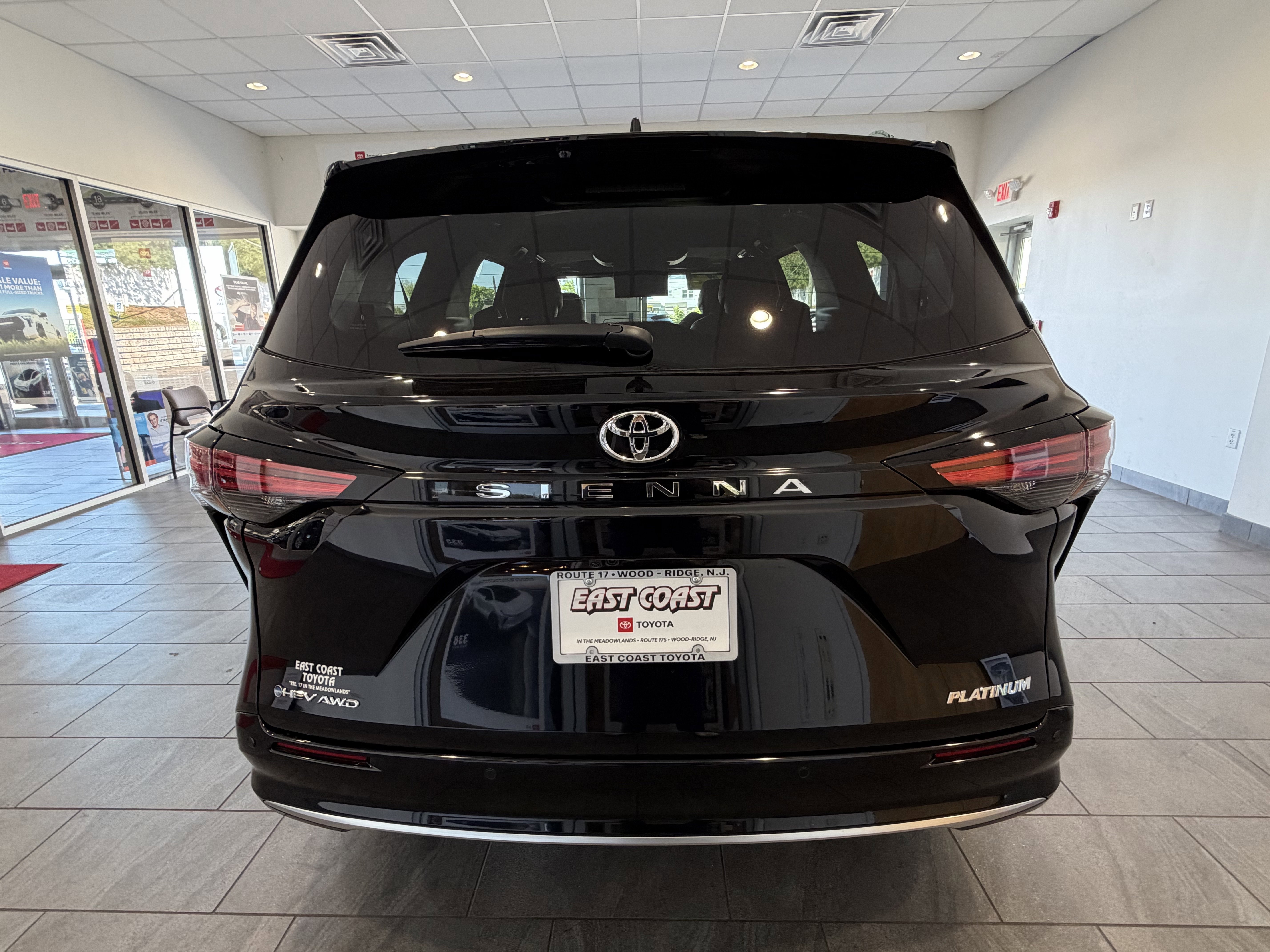 2026 Toyota Sienna Platinum - Photo 28