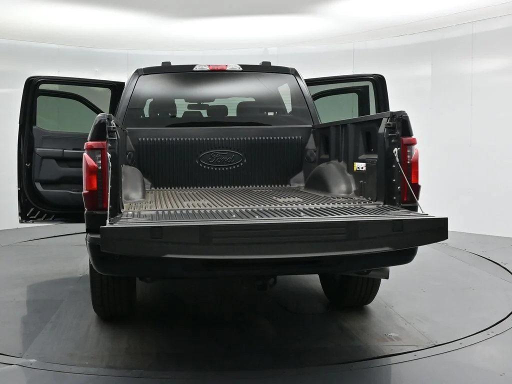 New 2024 Black Ford XLT image 30