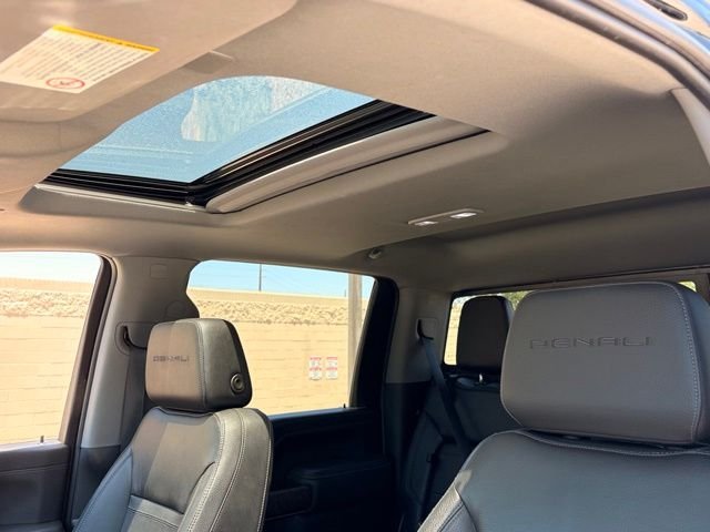 Used 2022 Black GMC Denali image 13