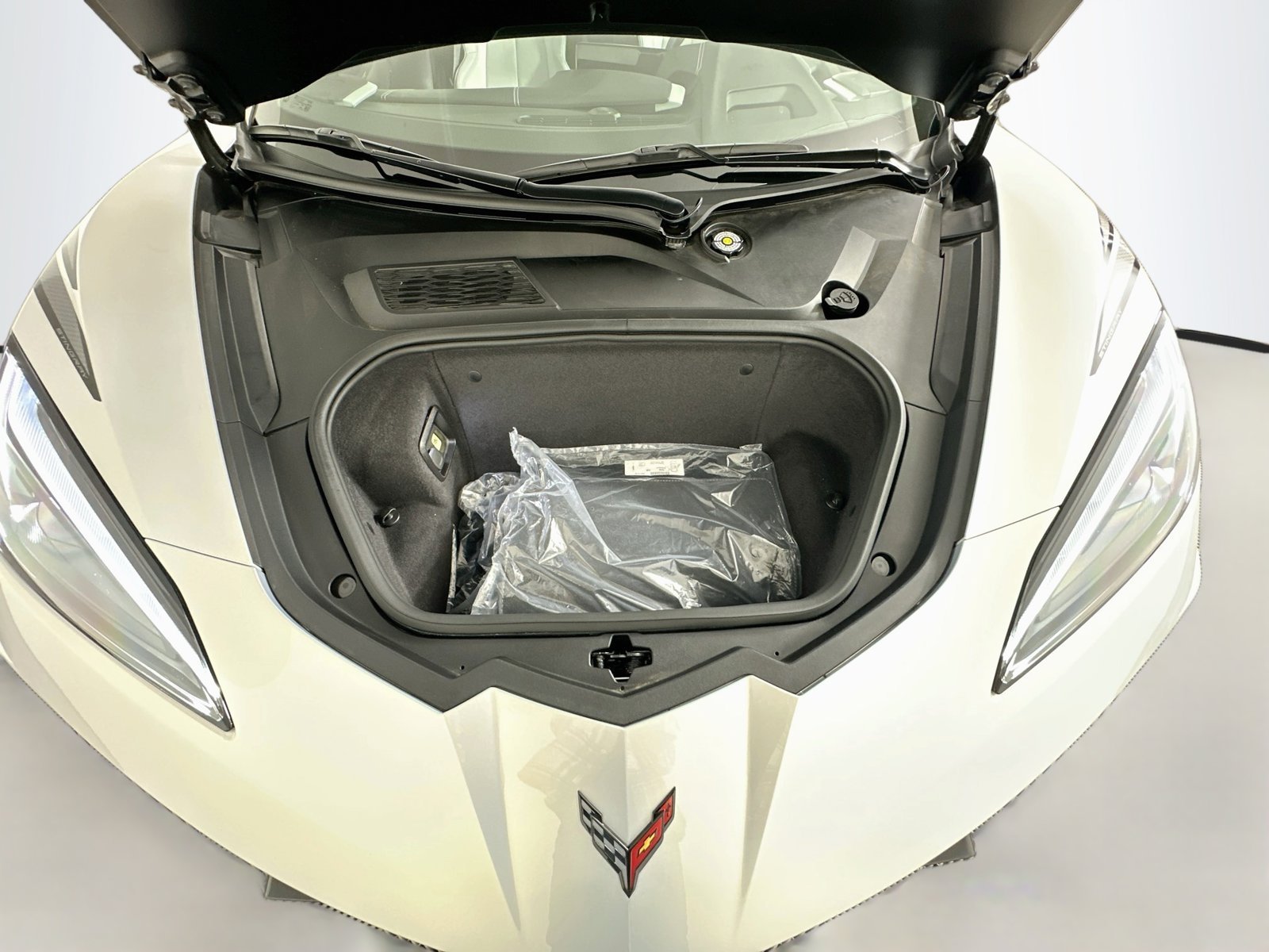 Used 2021 Silver Chevrolet Stingray image 32