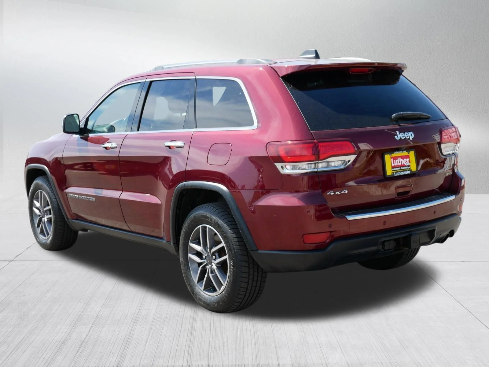 Used 2020 Velvet Red Pearlcoat Jeep Limited image 5