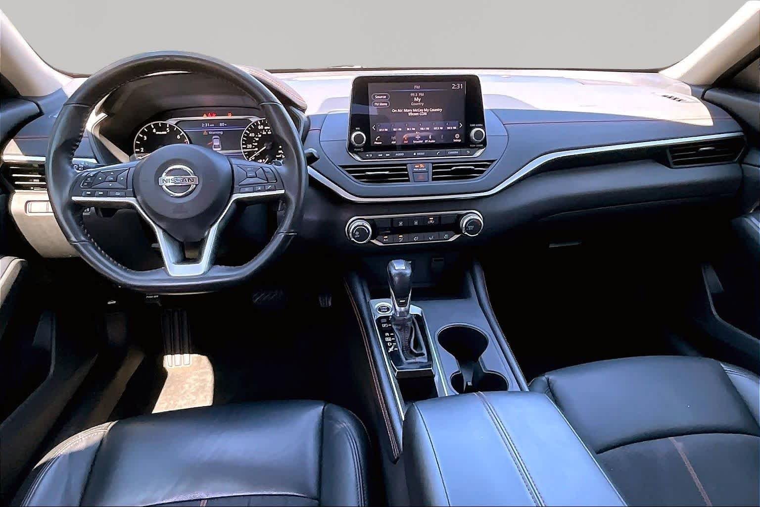 Used 2022 Pearl White Tricoat Nissan 2.5 SR image 16
