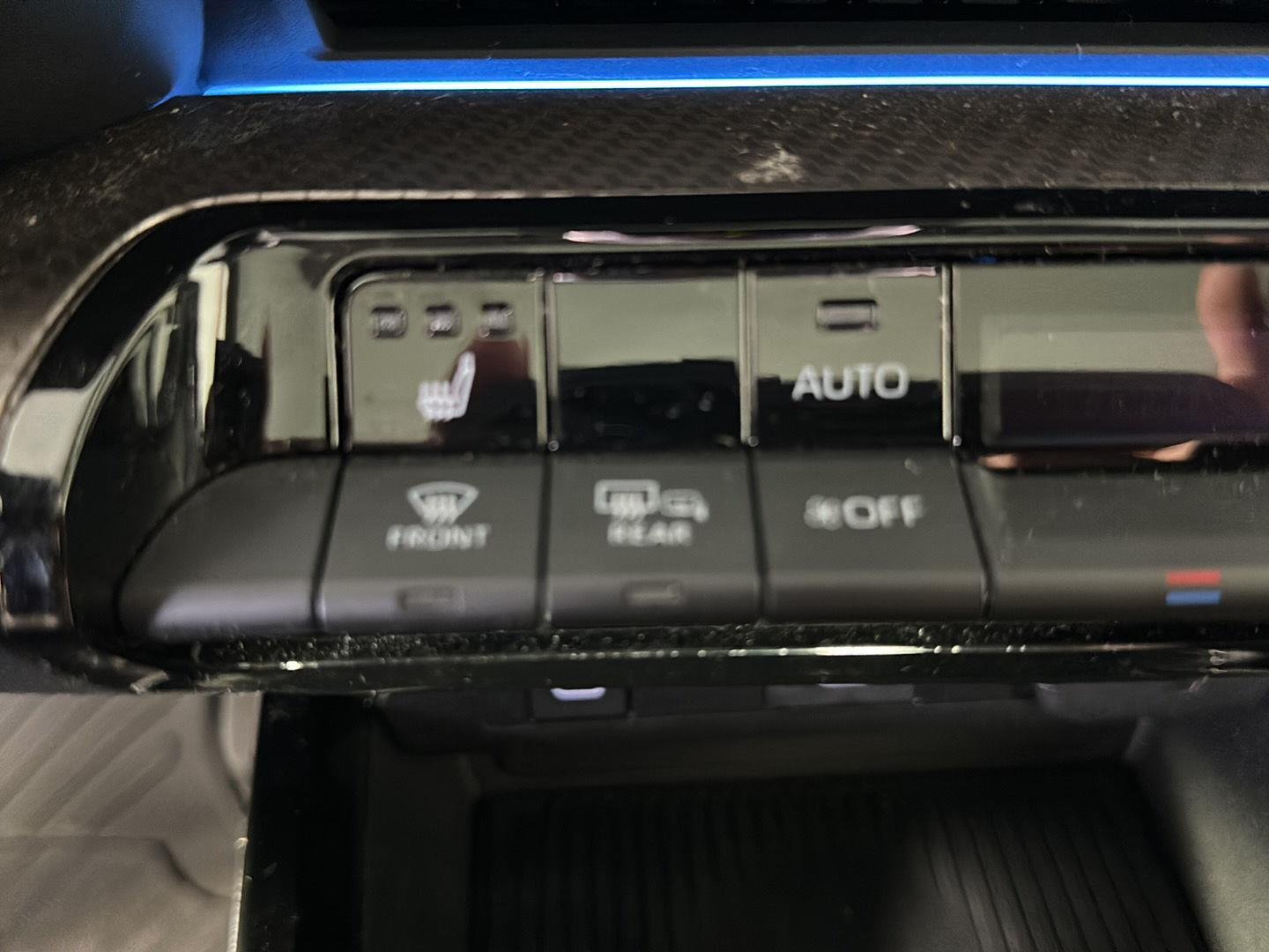 Used 2023 Guardian Gray Toyota XLE image 19