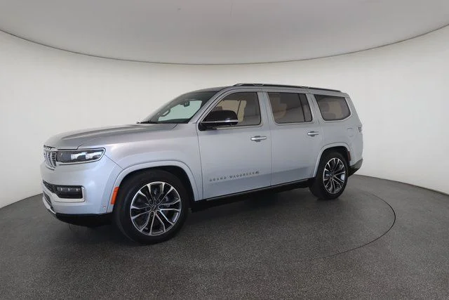 Used 2023 Silver Jeep Series III image 3