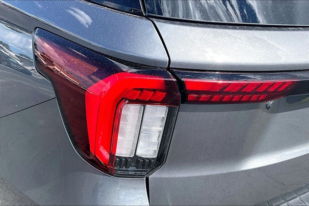 Used 2025 Gray Metallic Ford ST-Line image 32