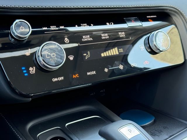 New 2027 MINERAL BLACK INFINITI Luxe AWD image 34