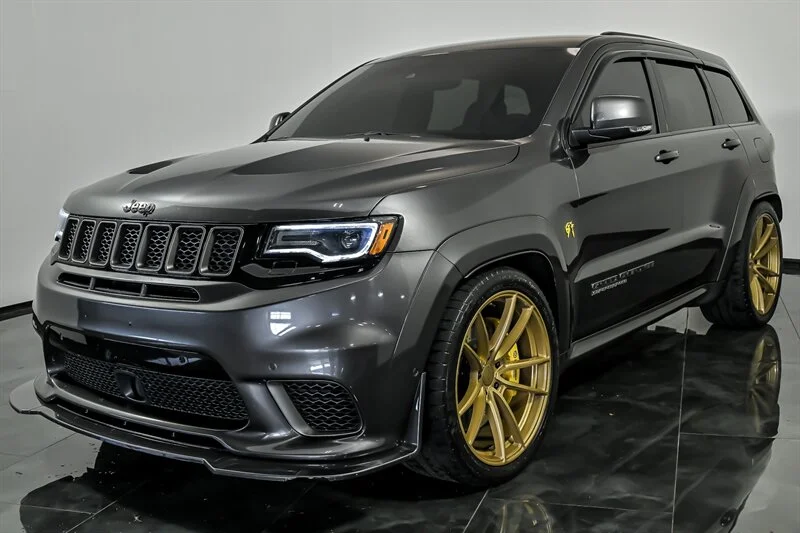 Used 2019  Jeep Trackhawk image 5