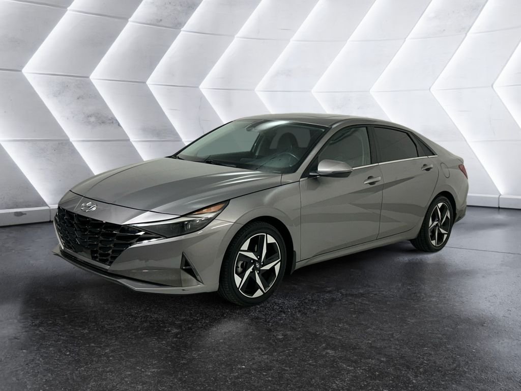 Used 2023 Silver Hyundai Limited image 3