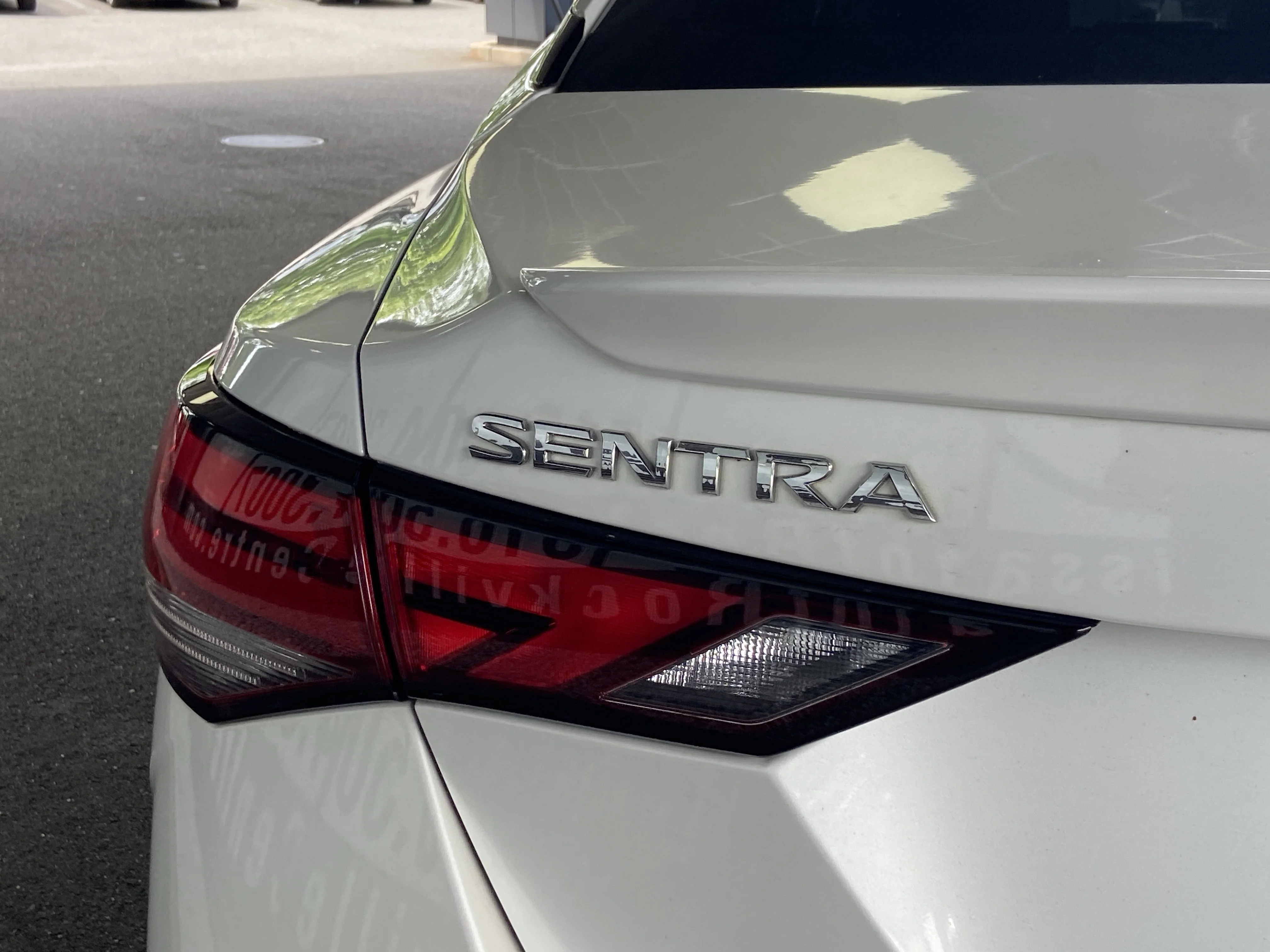 Used 2020 Aspen White Tricoat Nissan SR image 31