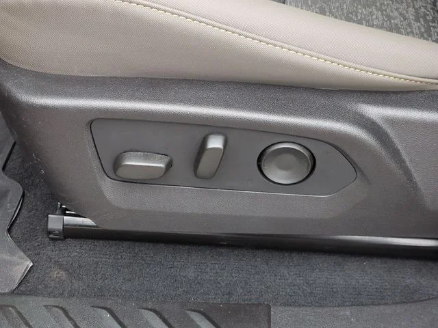 Used 2024 White Chevrolet ZR2 image 15