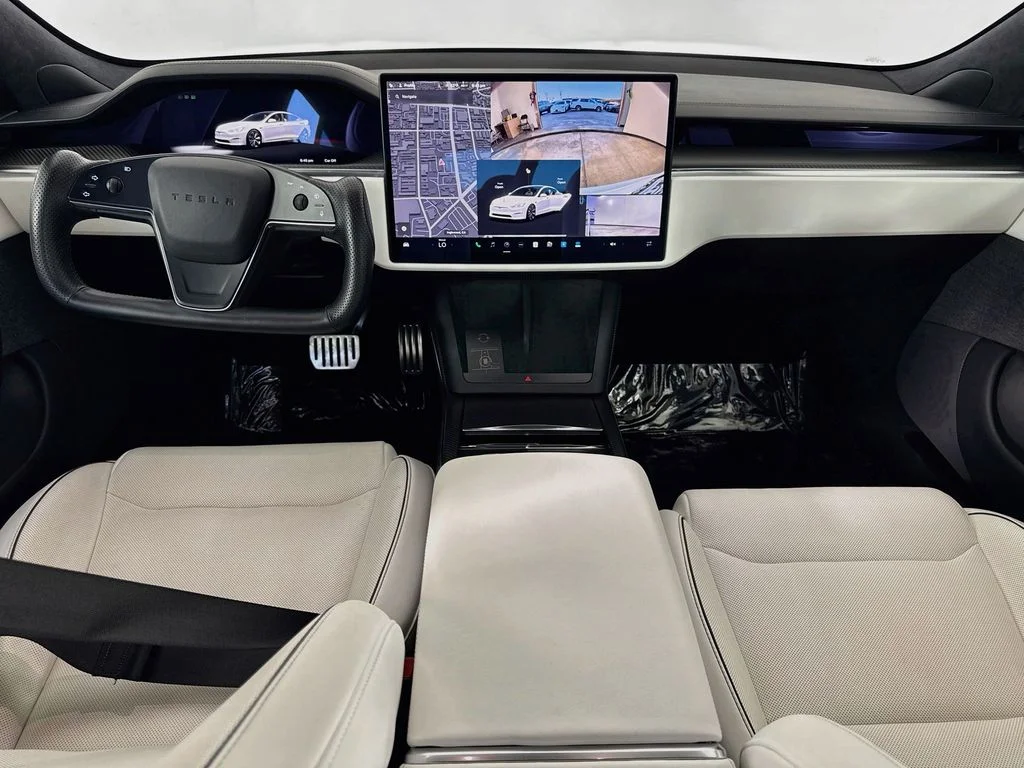 Used 2023 White Tesla Plaid image 24