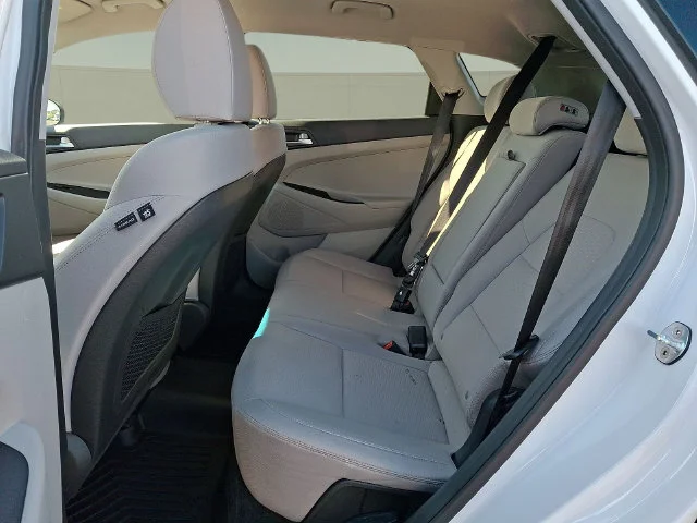 Used 2019 White Hyundai SE image 11