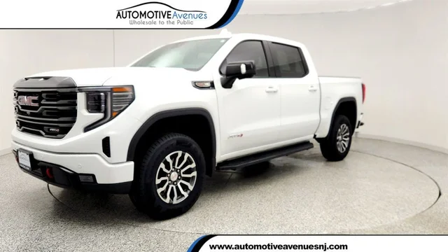 2023 GMC Sierra 1500 4WD Crew Cab 147'' AT4 w/ 6.2L V8 & 10 Speed Automatic