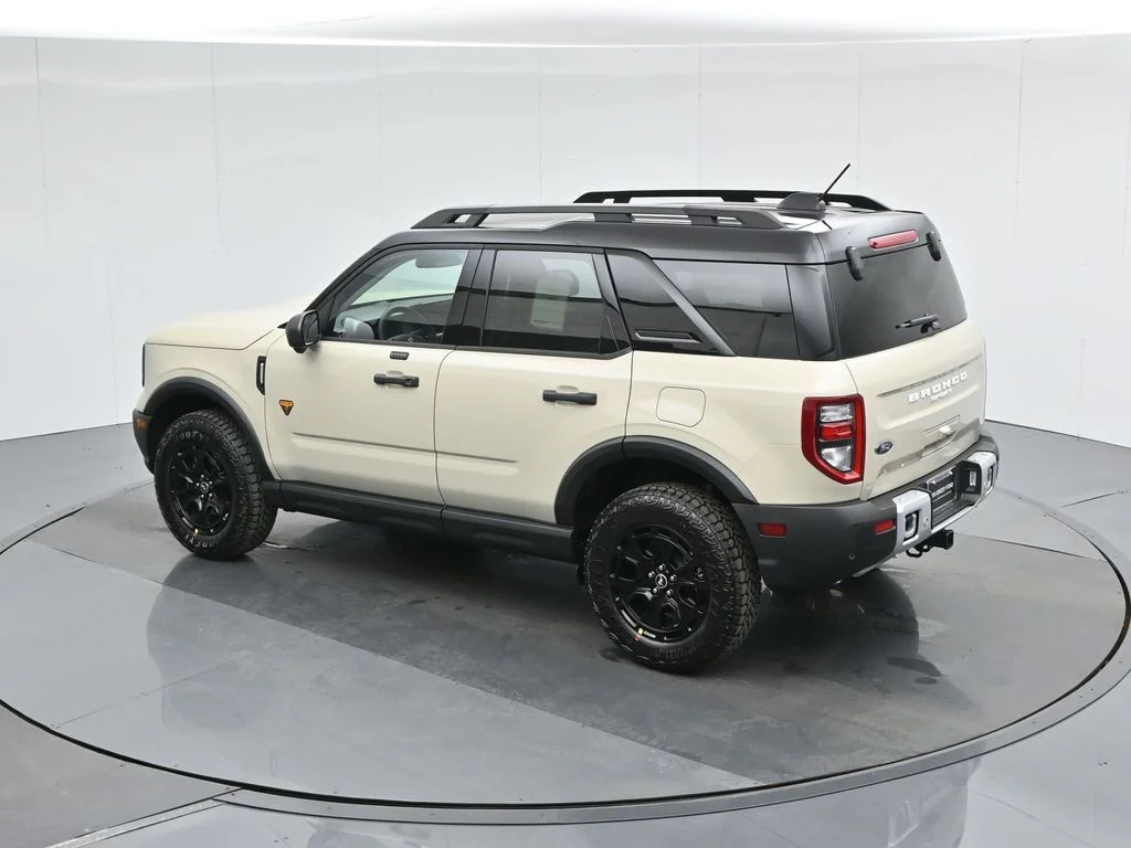 New 2025 Desert Sand Ford Badlands image 42