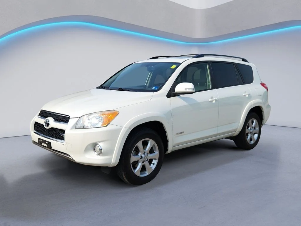 Used 2012 Blizzard Pearl Toyota Limited image 7