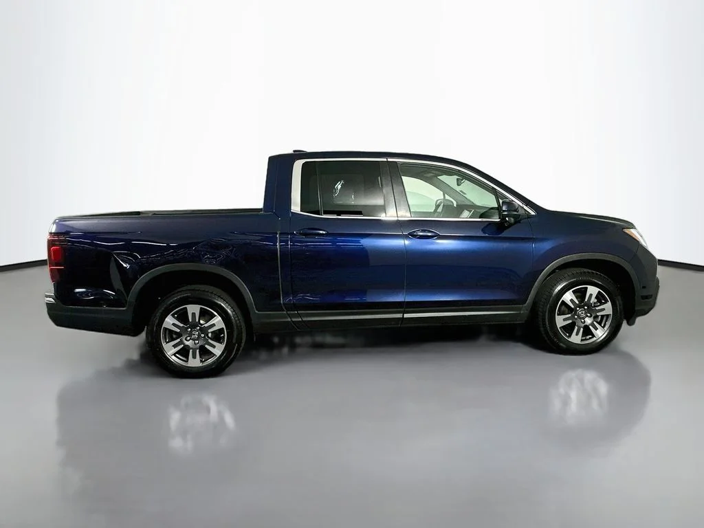 Used 2018 Obsidian Blue Pearl Honda RTL-T image 9