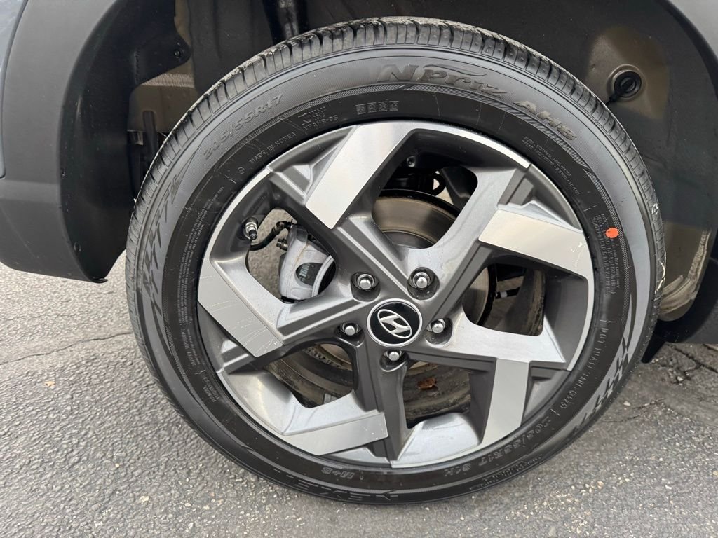 New 2026 Gray Hyundai SEL image 9