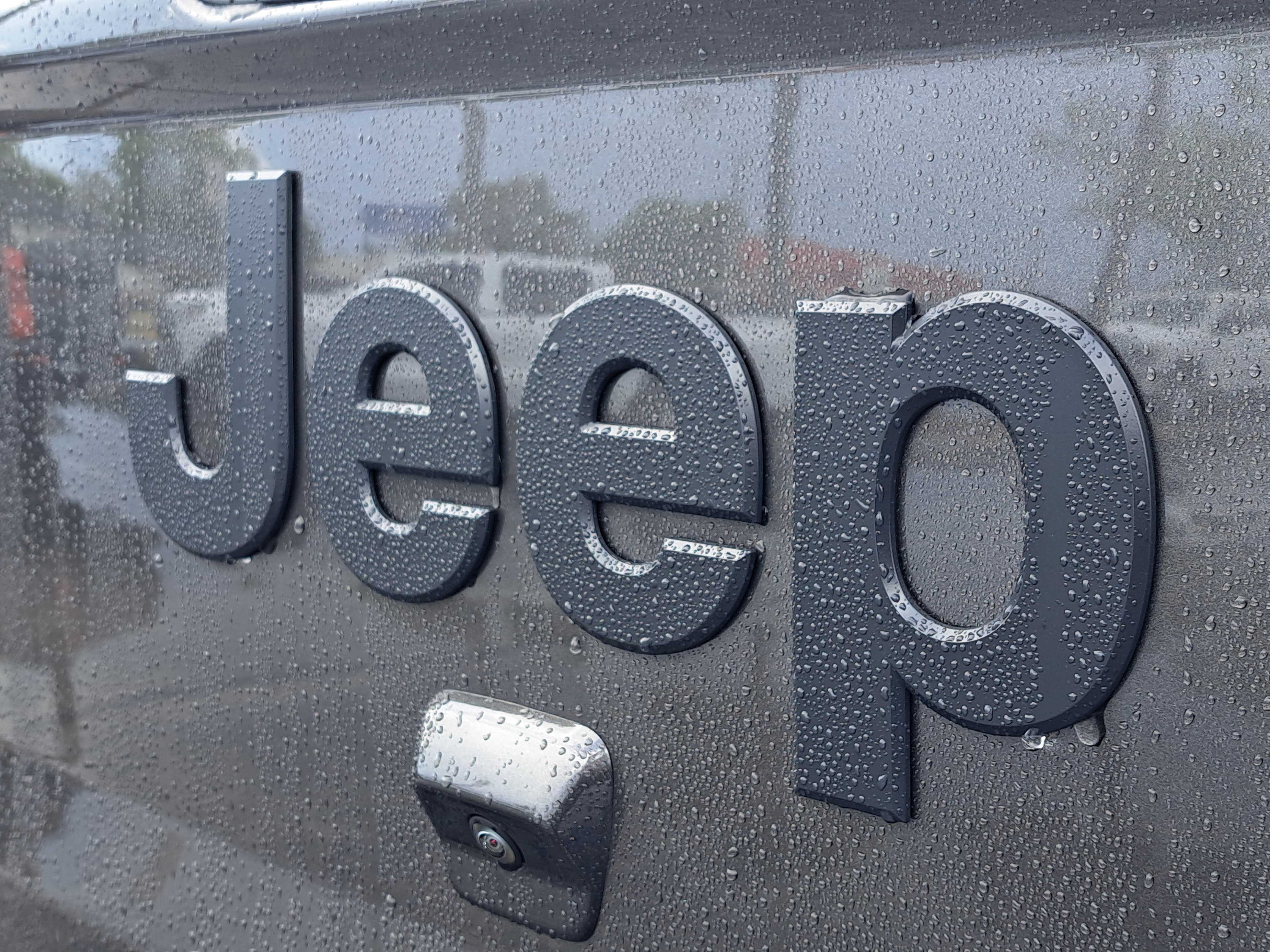 New 2026 Granite Crystal Metallic Clearcoat Jeep Sport S image 5