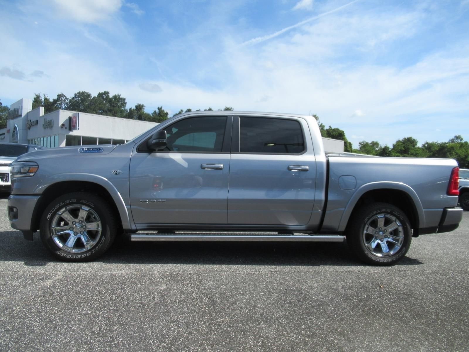 New 2026 Billet Silver Metallic Clearcoat RAM Big Horn/Lone Star image 4