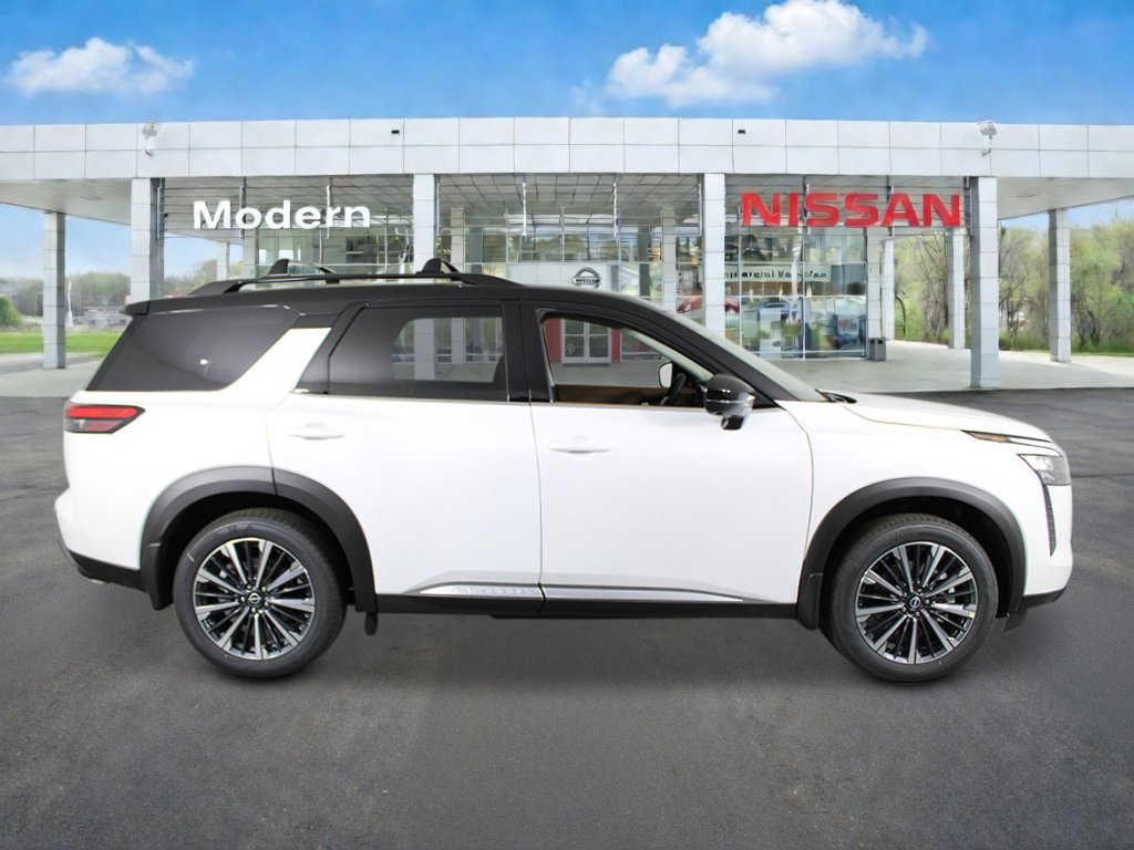 New 2026 Everest White Pearl TriCoat / Super Black Two-tone Nissan Platinum image 6