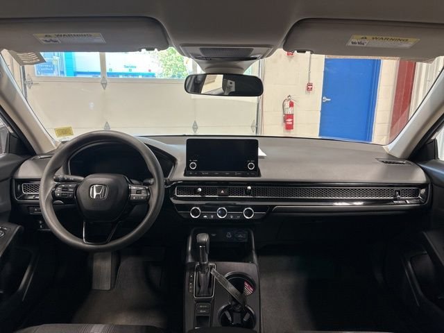 Certified Used 2023 Lunar Silver Metallic Honda LX image 17