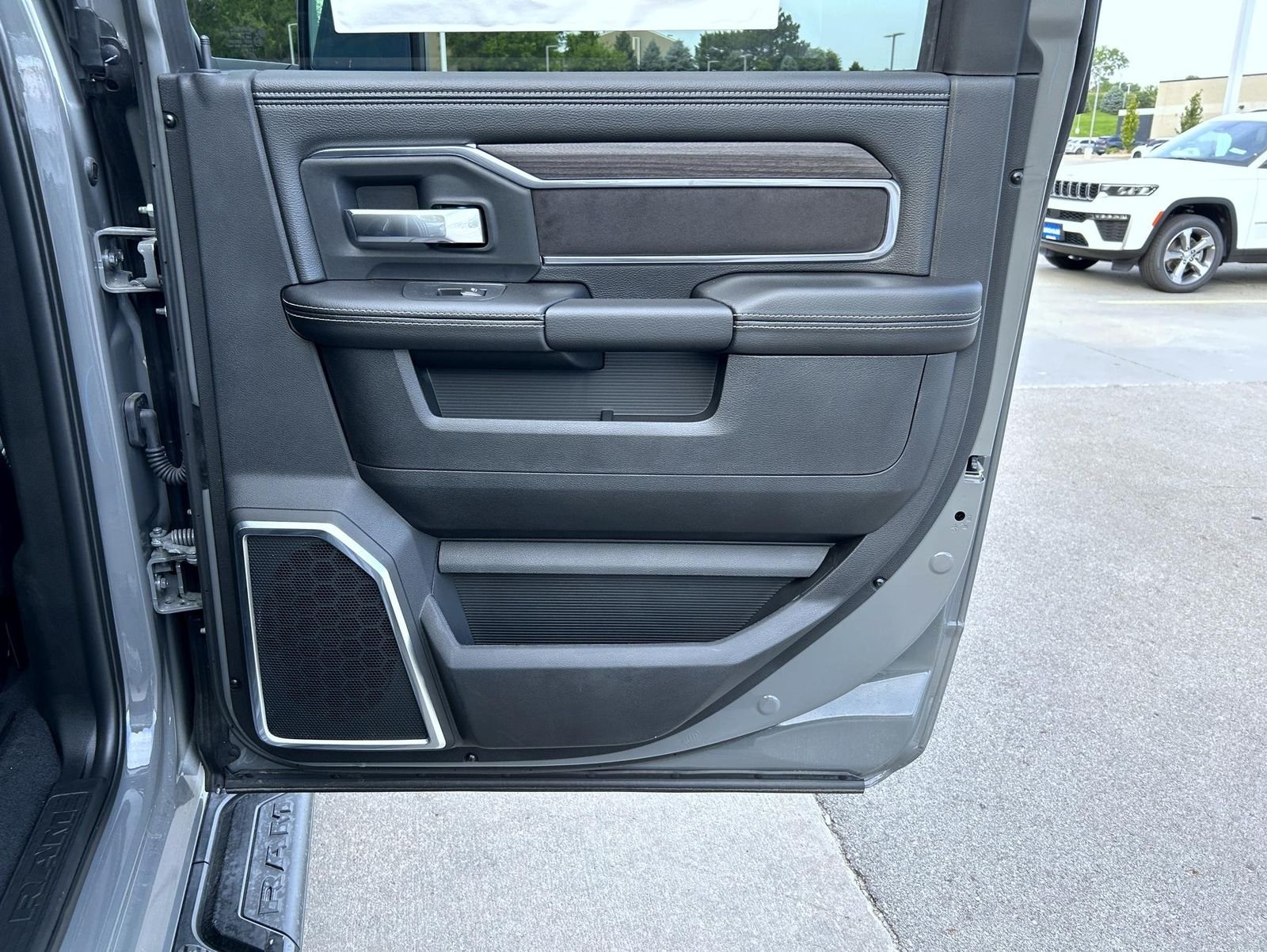 New 2026 Ceramic Gray Clear-Coat Exterior Paint RAM Laramie image 17
