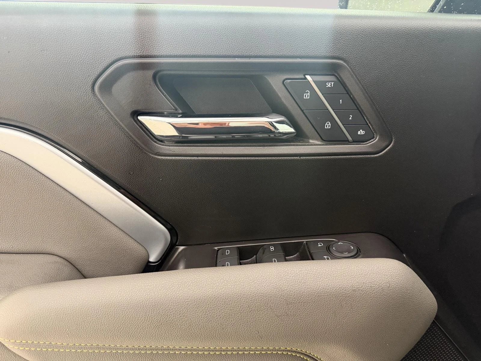 2024 Chevrolet Colorado ZR2 - Photo 12