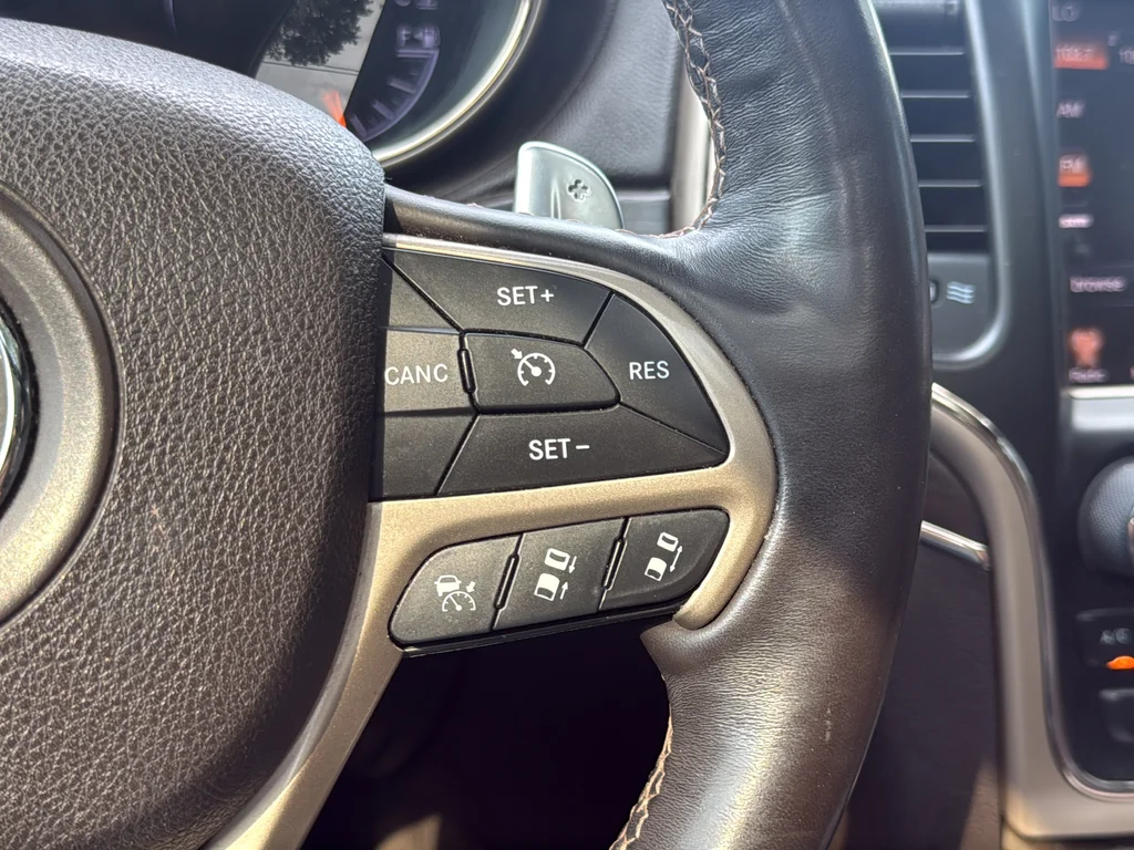 Used 2014 Black Jeep Summit image 17