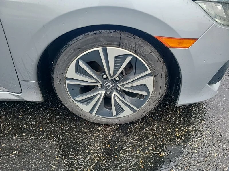 Used 2018  Honda EX-T image 7