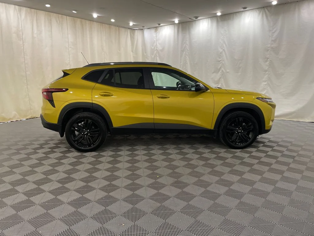 Used 2025 Nitro Yellow Metallic Chevrolet ACTIV image 5