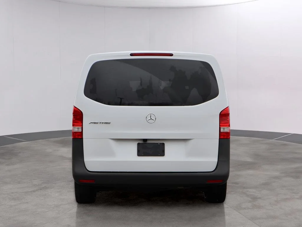 Used 2023  Mercedes-Benz Passenger image 6