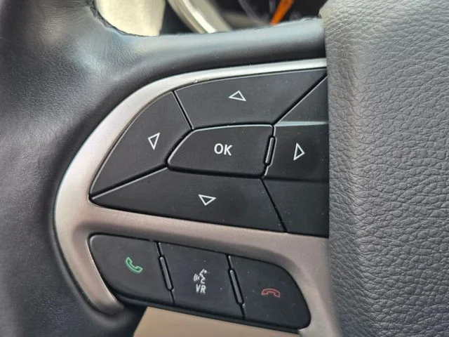 Used 2019 Gray Jeep Limited image 28