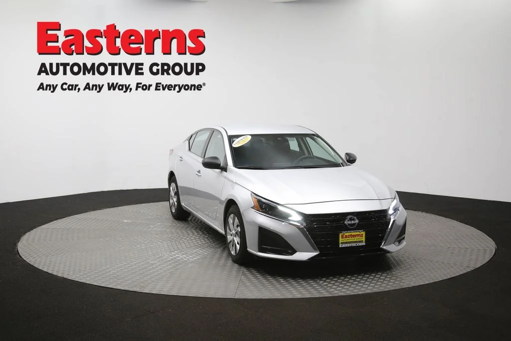 Used 2024 Silver Nissan 2.5 S image 50