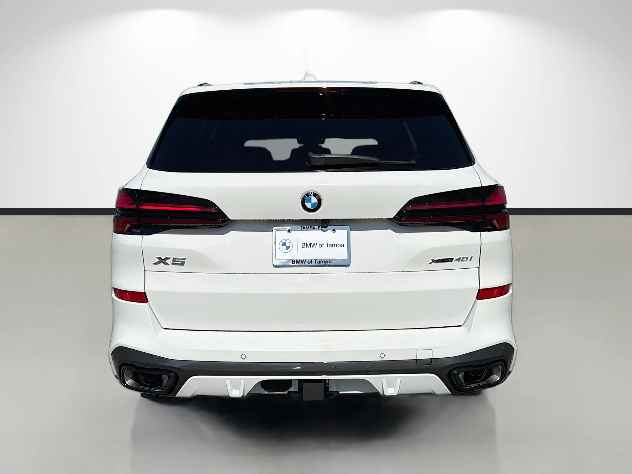 New 2026 Alpine White BMW xDrive40i image 4