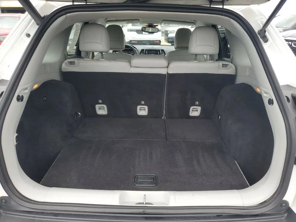 Certified Used 2019 White Jeep Limited image 8