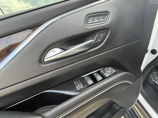Used 2023 White Cadillac Sport Platinum image 11