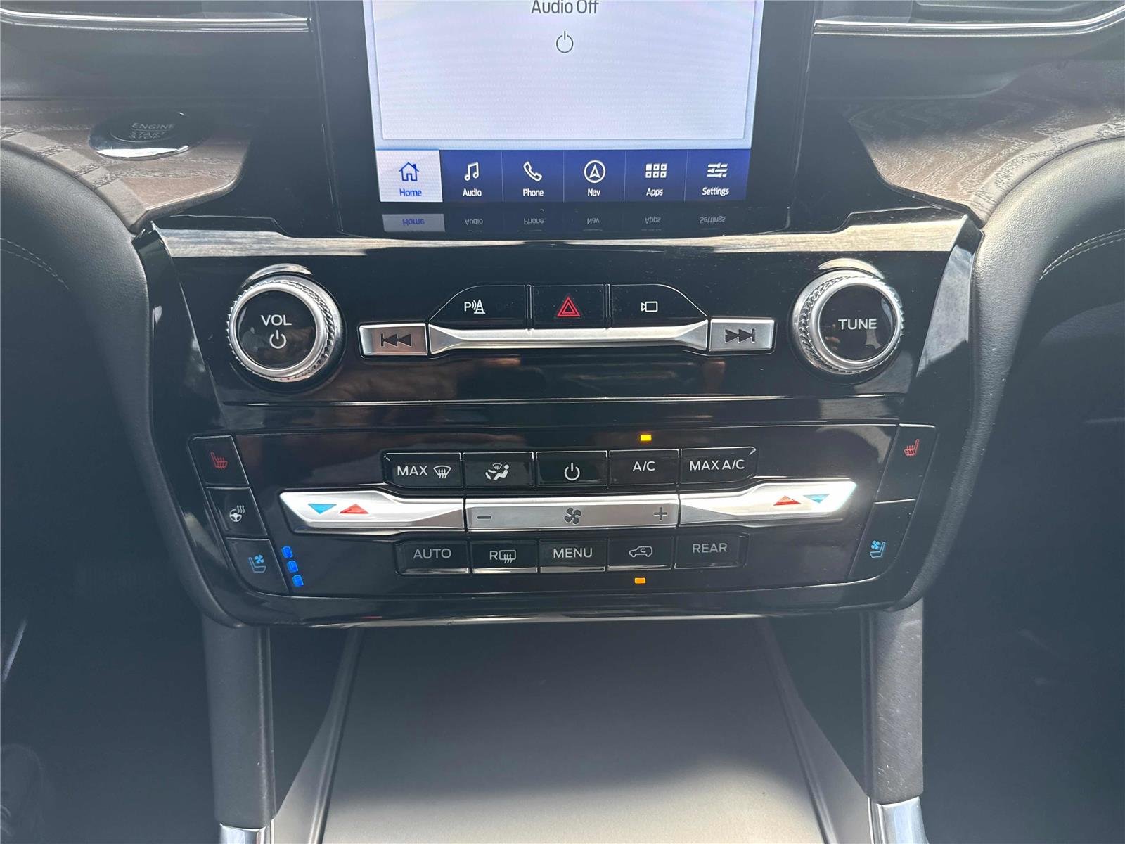 2022 Ford Explorer Platinum - Photo 22