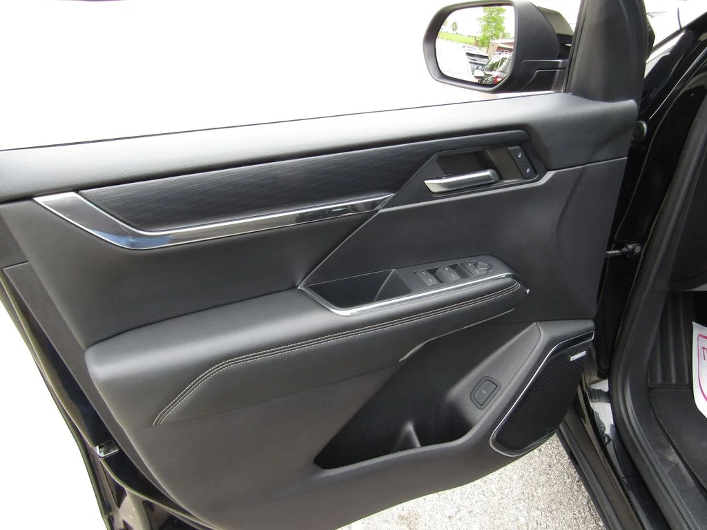 Used 2024 Black GMC Elevation image 26