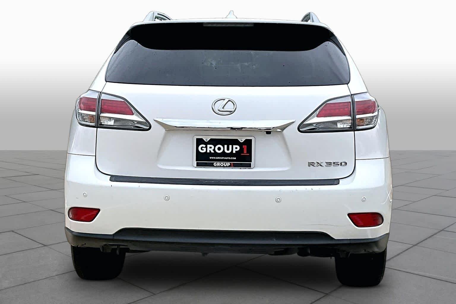Used 2015 Starfire Pearl Lexus  image 5