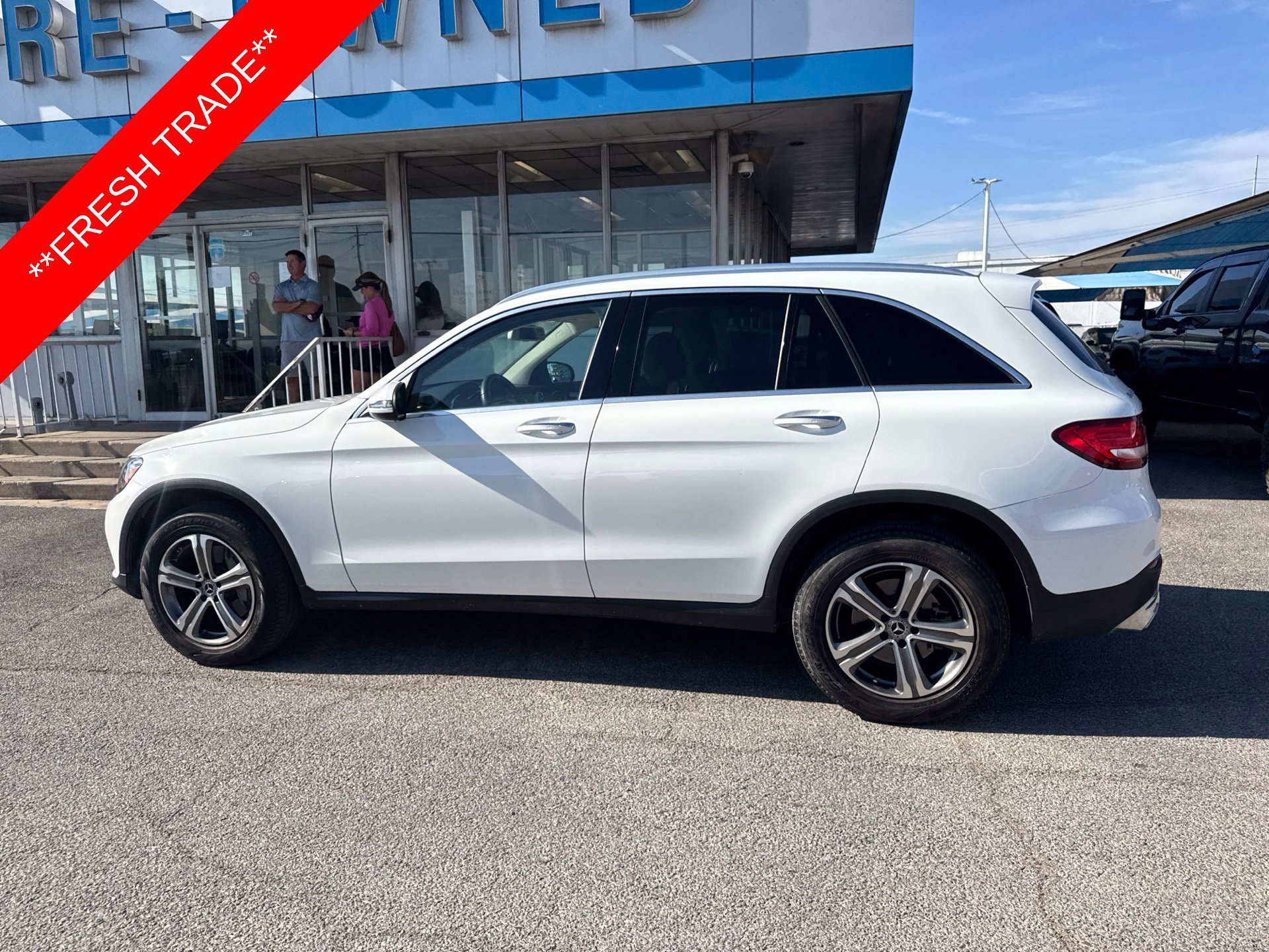 Used 2019 White Mercedes-Benz GLC 300 image 6