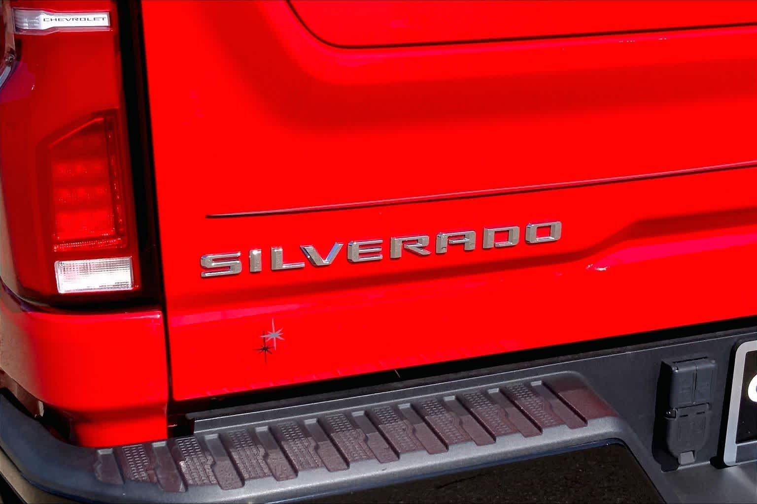 Certified Used 2025 Red Chevrolet ZR2 image 10