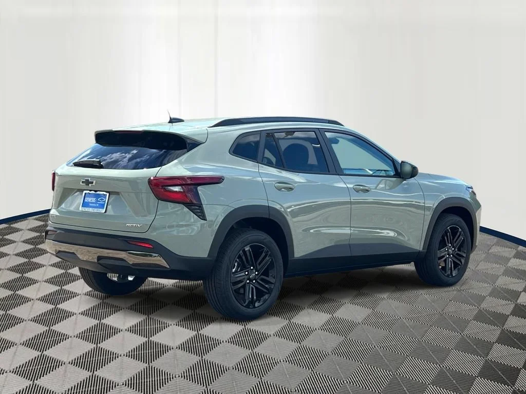 New 2026 Cacti Green Chevrolet ACTIV image 4