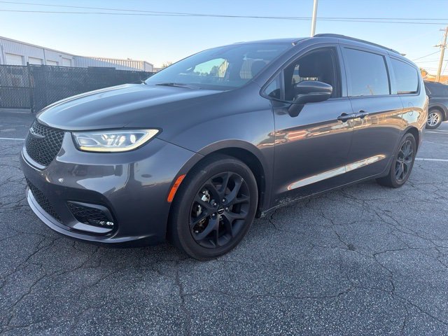 Used 2021 Gray Chrysler Touring image 4